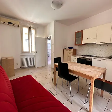 5 Min A Piedi Dal Mare - Il Lupo Affitta Apartamento Rímini
